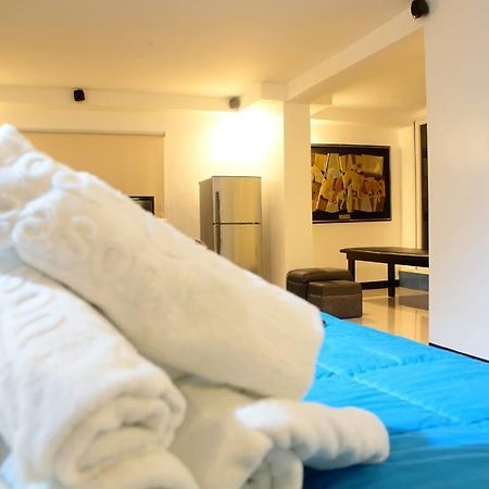 V.F. Four Season Hotel Angeles Εξωτερικό φωτογραφία